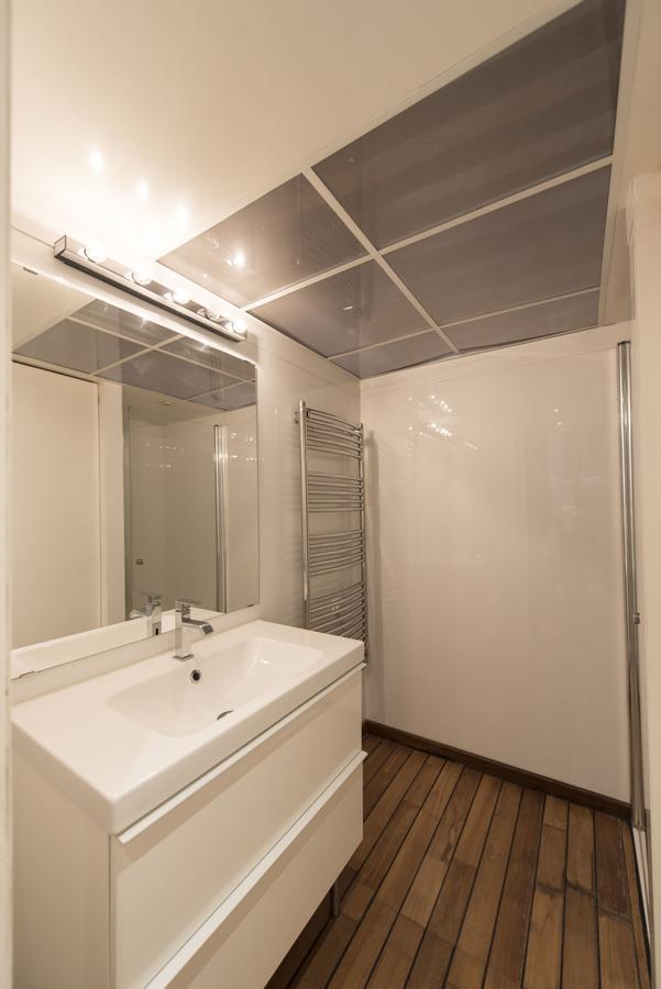 Appartement Couleur St Martin à Paris Extérieur photo